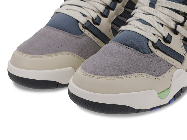 78833-204-M | SI-18 INTERNATIONAL X FEATURE | PISTACHIO SHELL/FROST GREY/MARSHMALLOW