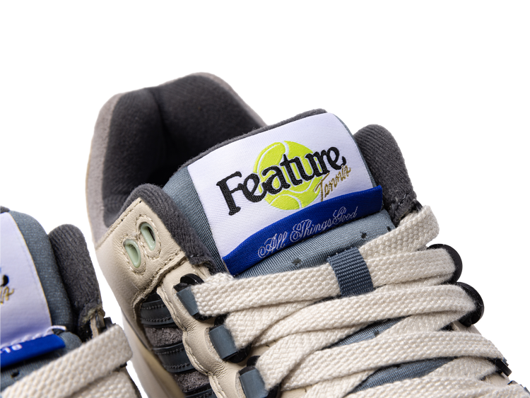 78833-204-M | SI-18 INTERNATIONAL X FEATURE | PISTACHIO SHELL/FROST GREY/MARSHMALLOW